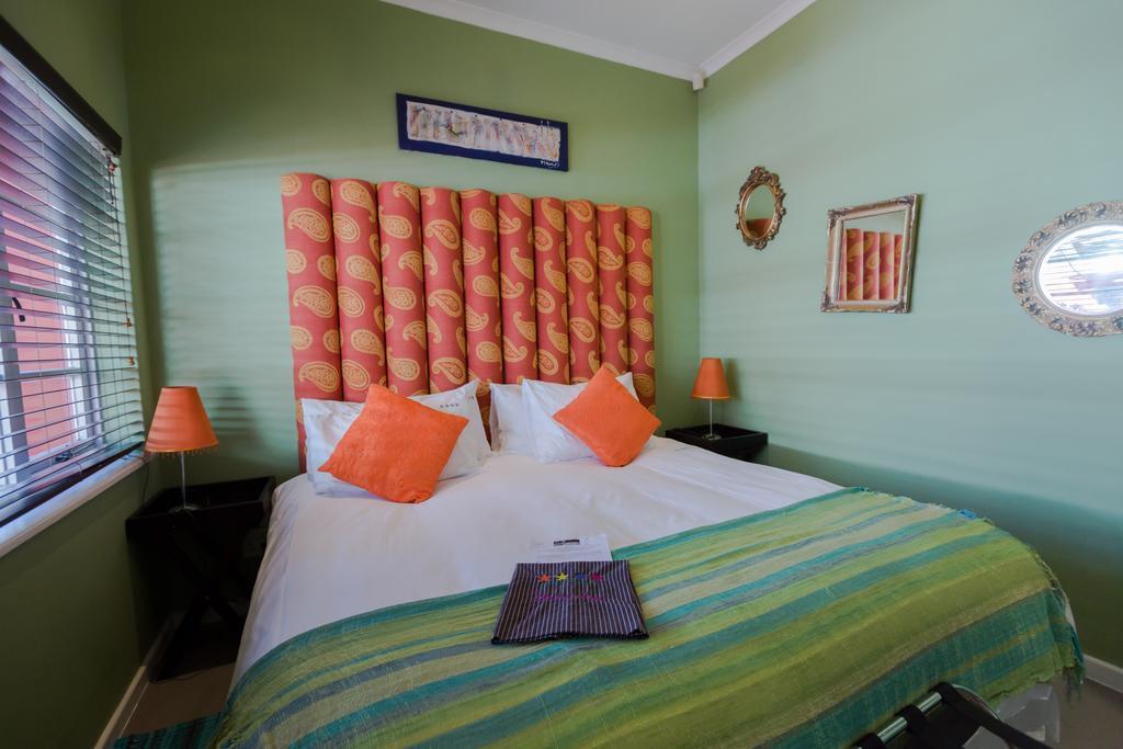 Sweet Ocean View Guesthouse Cape Town Exterior photo