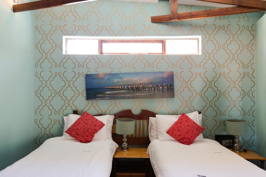 Sweet Ocean View Guesthouse Cape Town Exterior photo
